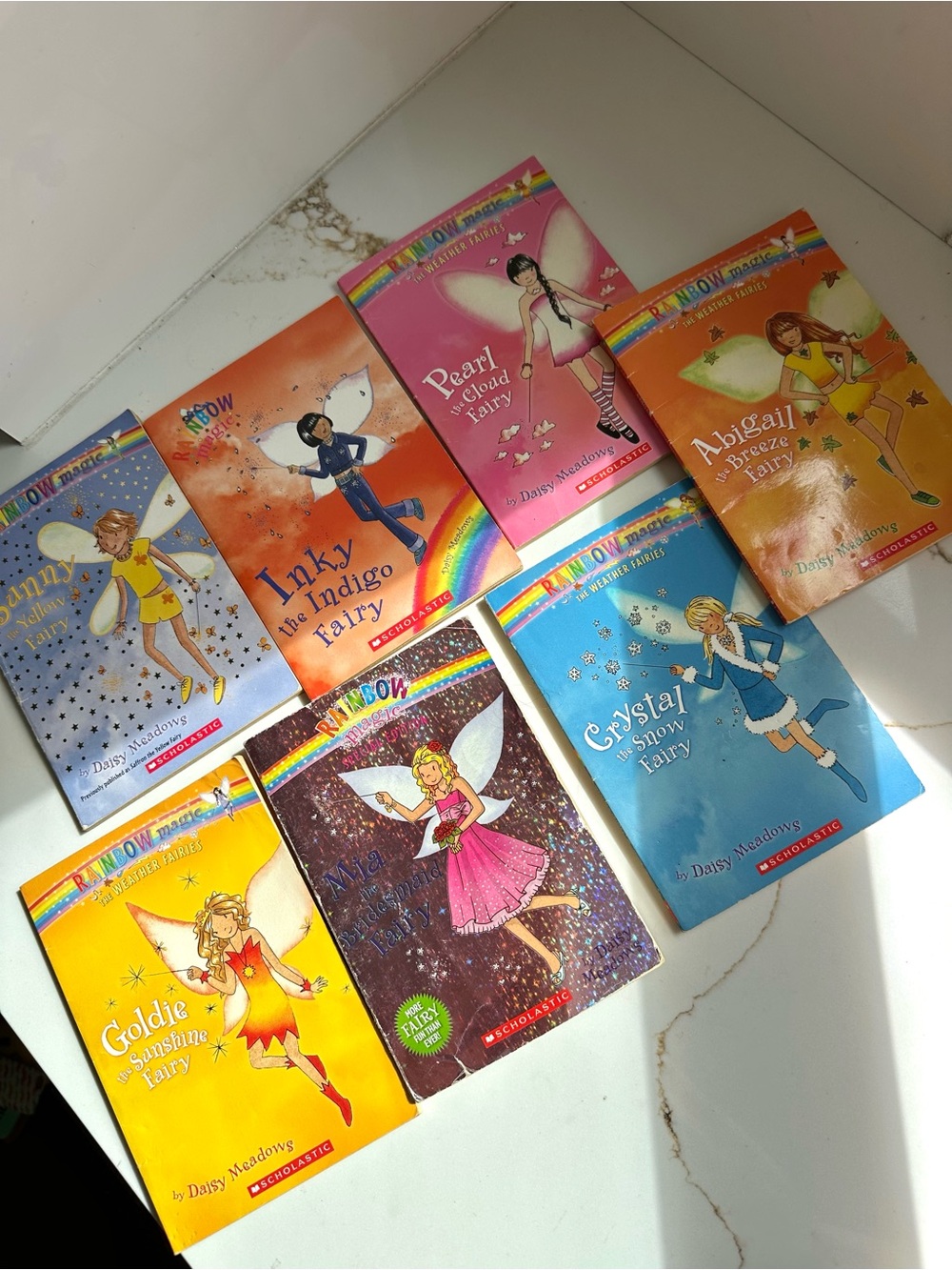 Rainbow Magic Daisy Meadows Fairy Books Lot of 7 Scholastic Little Apple - Picture 2 of 3